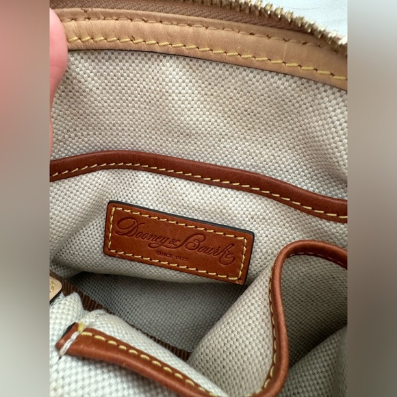 Dooney & Bourke crossbody monogram dome purse - Picture 4 of 11